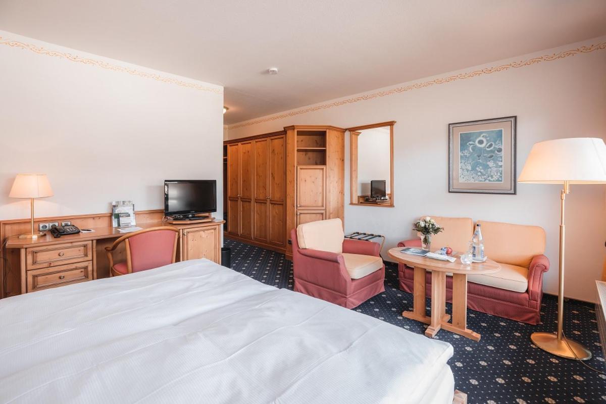 Schuele'S Wellnessresort & Spa Adults Only Oberstdorf Exteriör bild